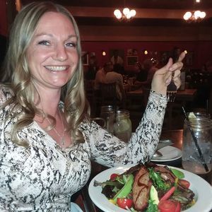 Meet your Posher, Jewel